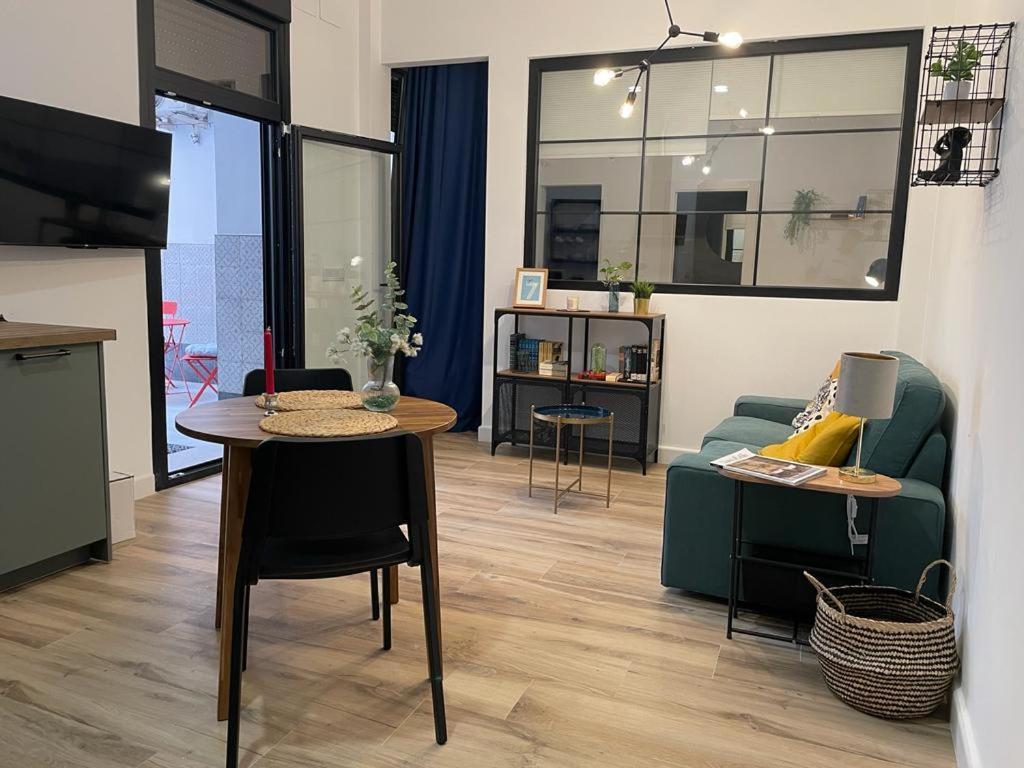 Apartamentos Sol Y Luna La Línea de la Concepción Exterior foto